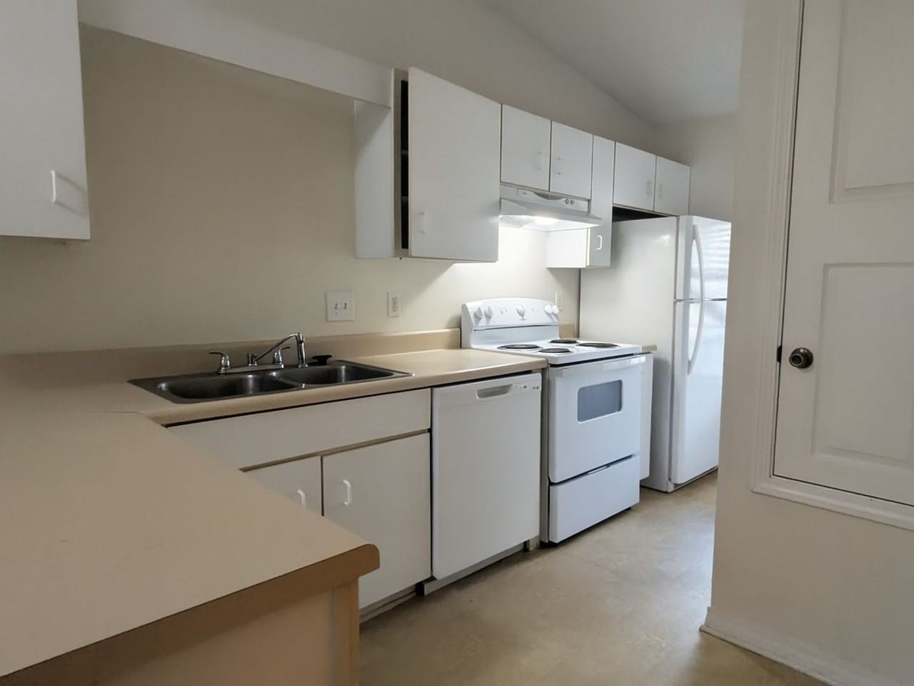 3051 Brigantine Dr - Photo 7 of 13