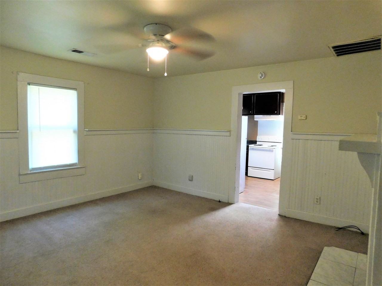 13700 Old Mccoll Rd - Photo 2 of 9