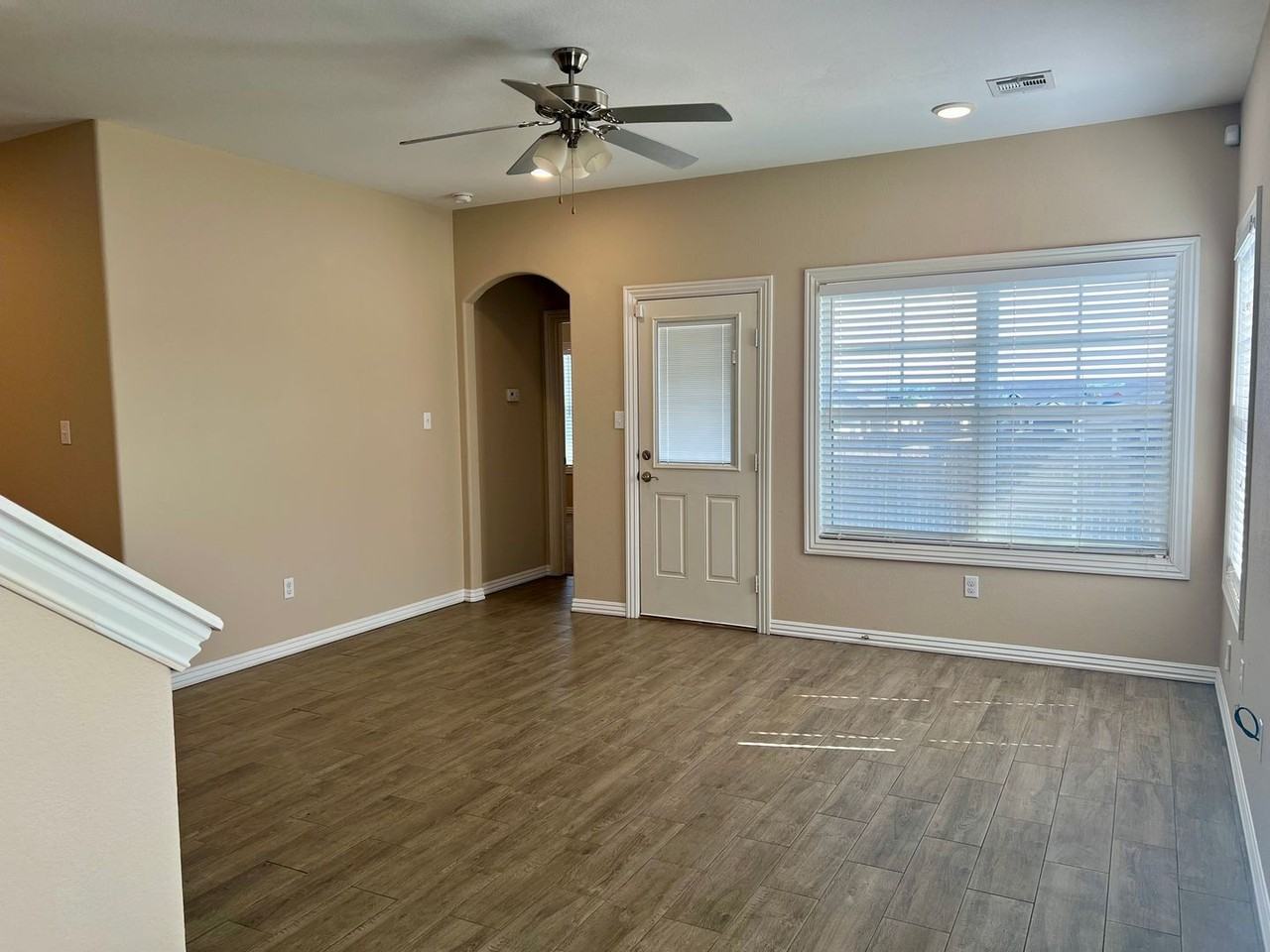 6611 Leightyn Ln - Photo 2 of 21