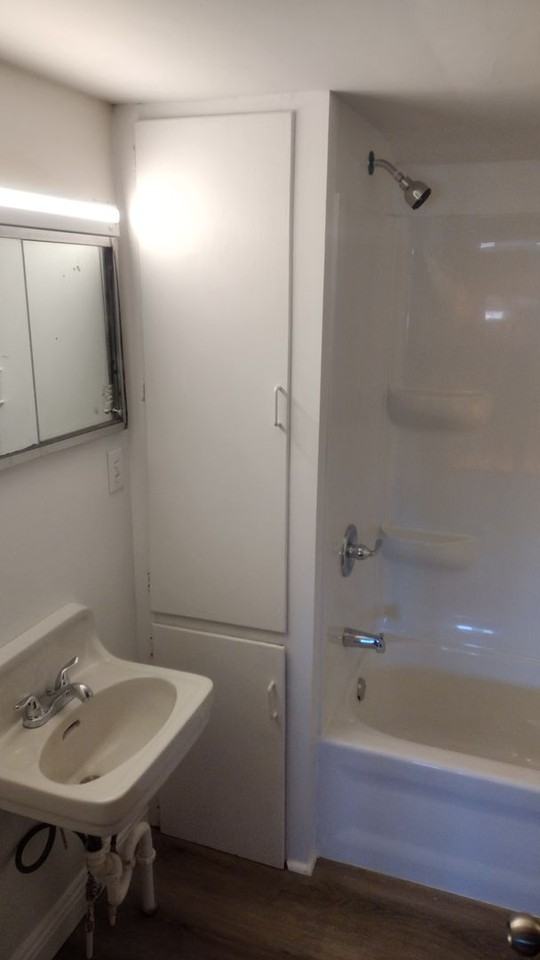 502 Pine St - Photo 2 of 19