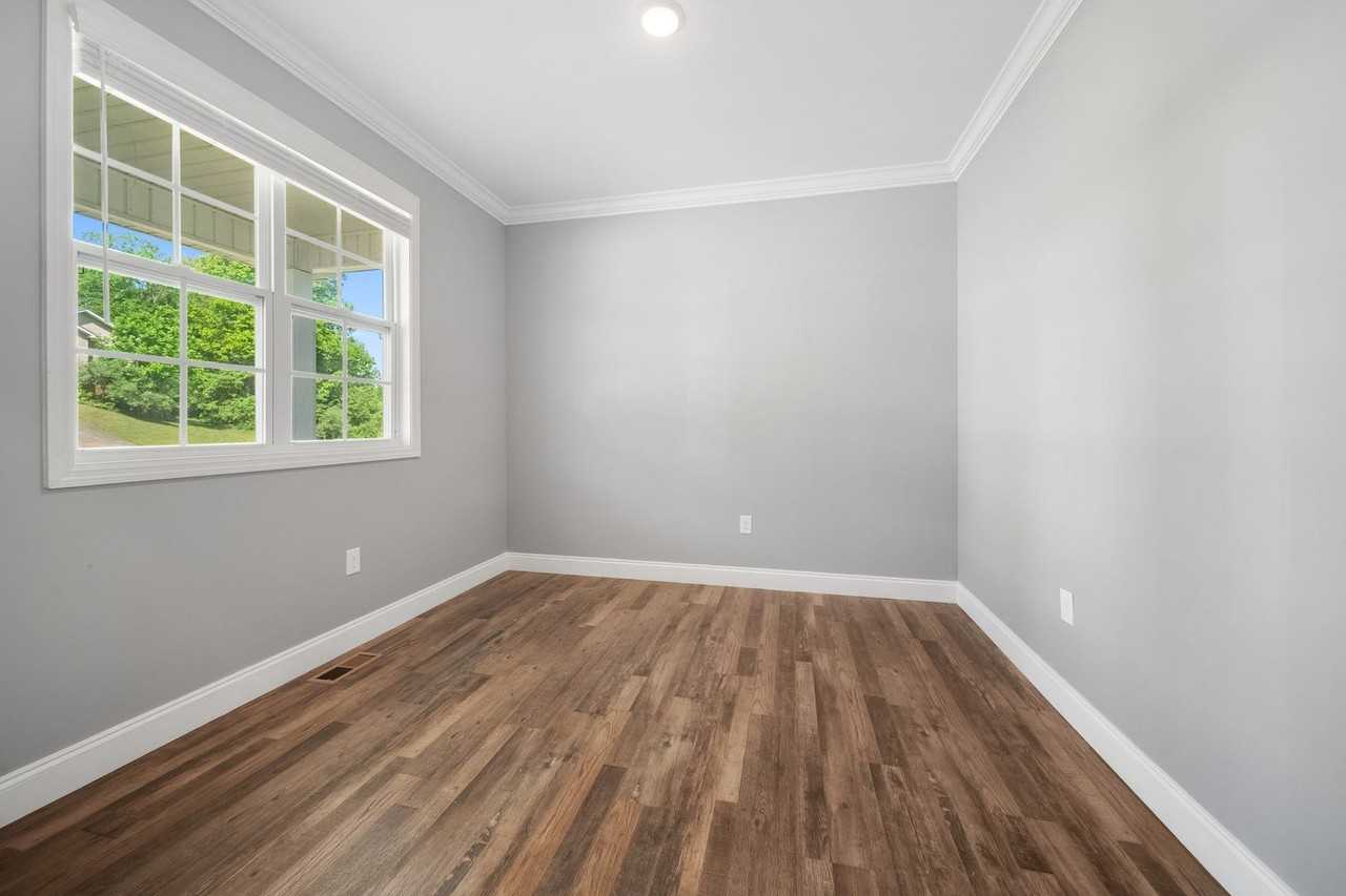 3966 Mountain Vista Road - Photo 4 of 30