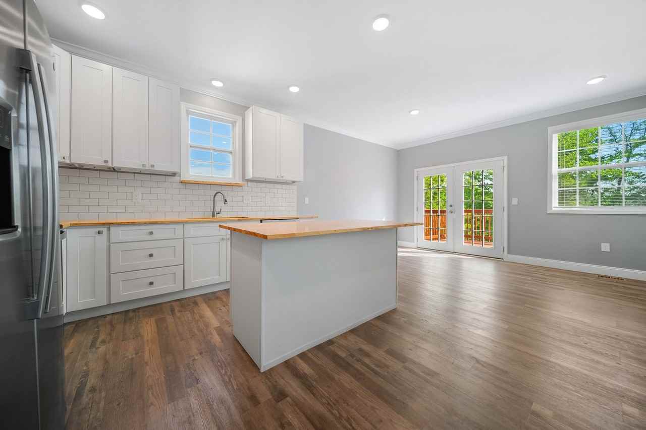 3966 Mountain Vista Road - Photo 7 of 30