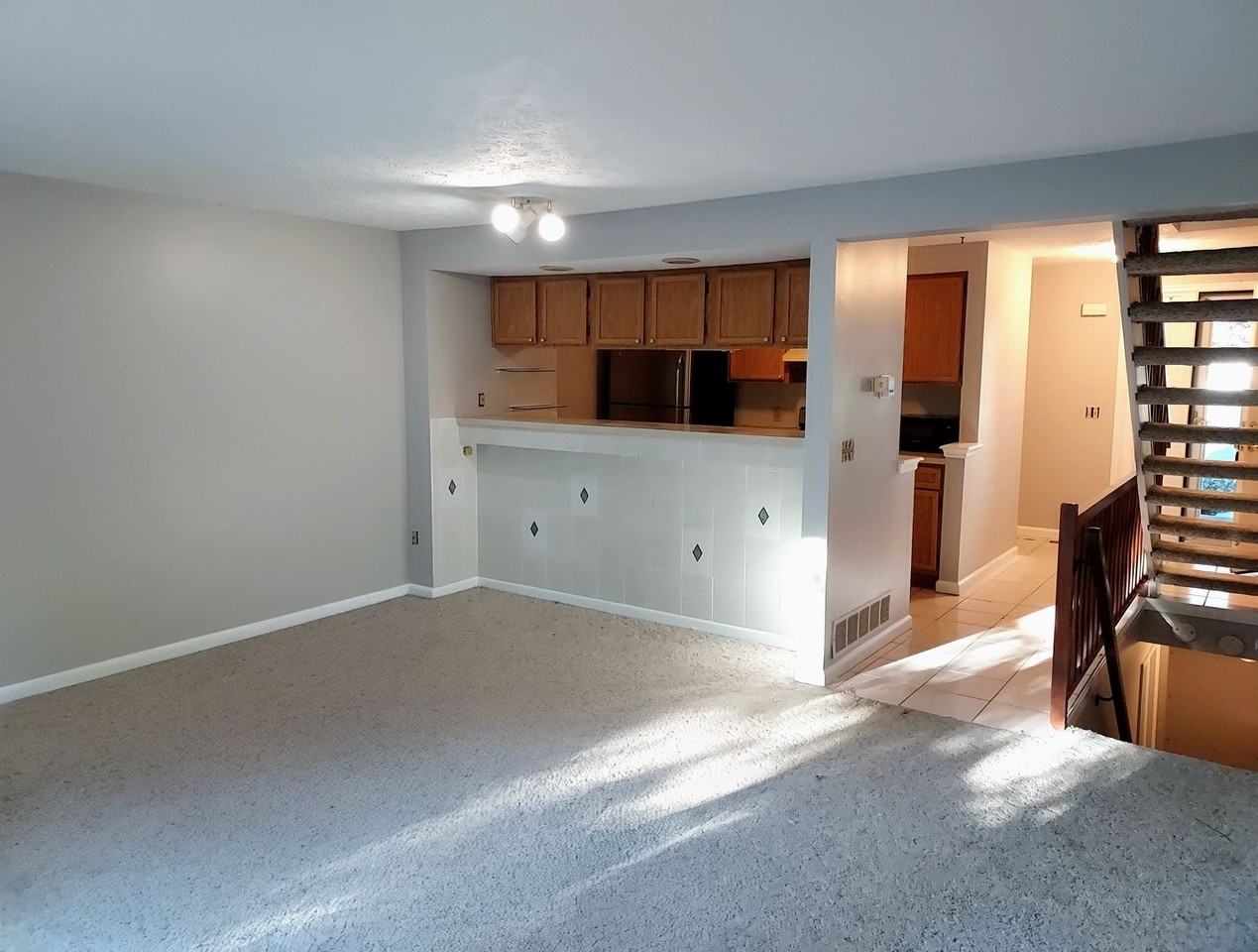 7 Courtshire Ln - Photo 3 of 8