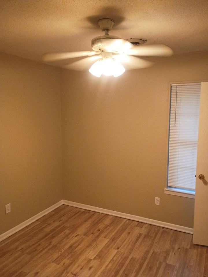 593 Northaven Dr - Photo 4 of 9