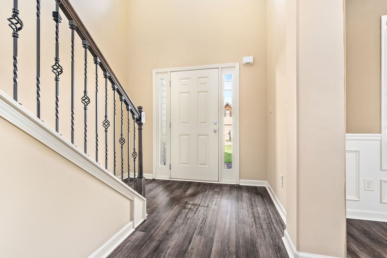 1807 Creek Stone Dr - Photo 2 of 28