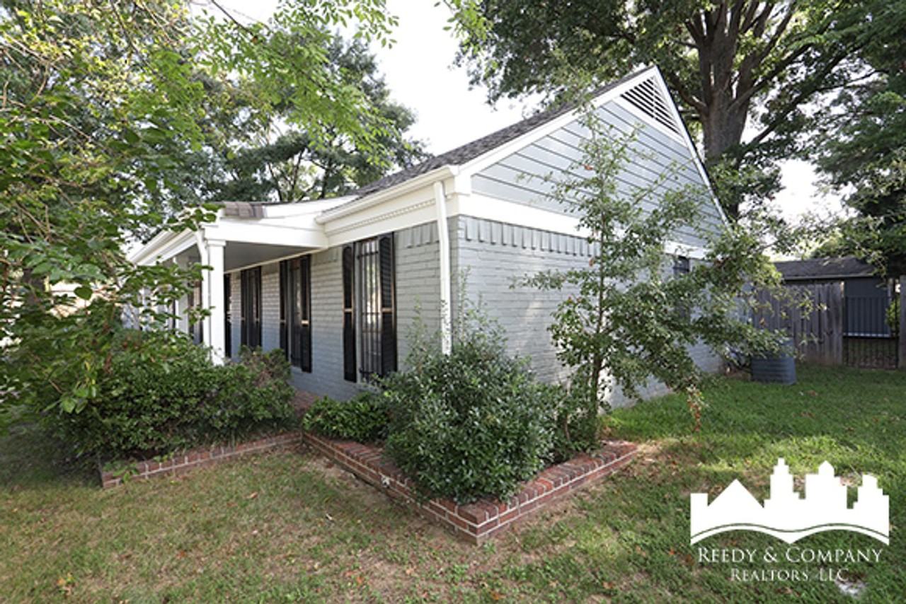 3054 Pine Allee Cove - Photo 2 of 25