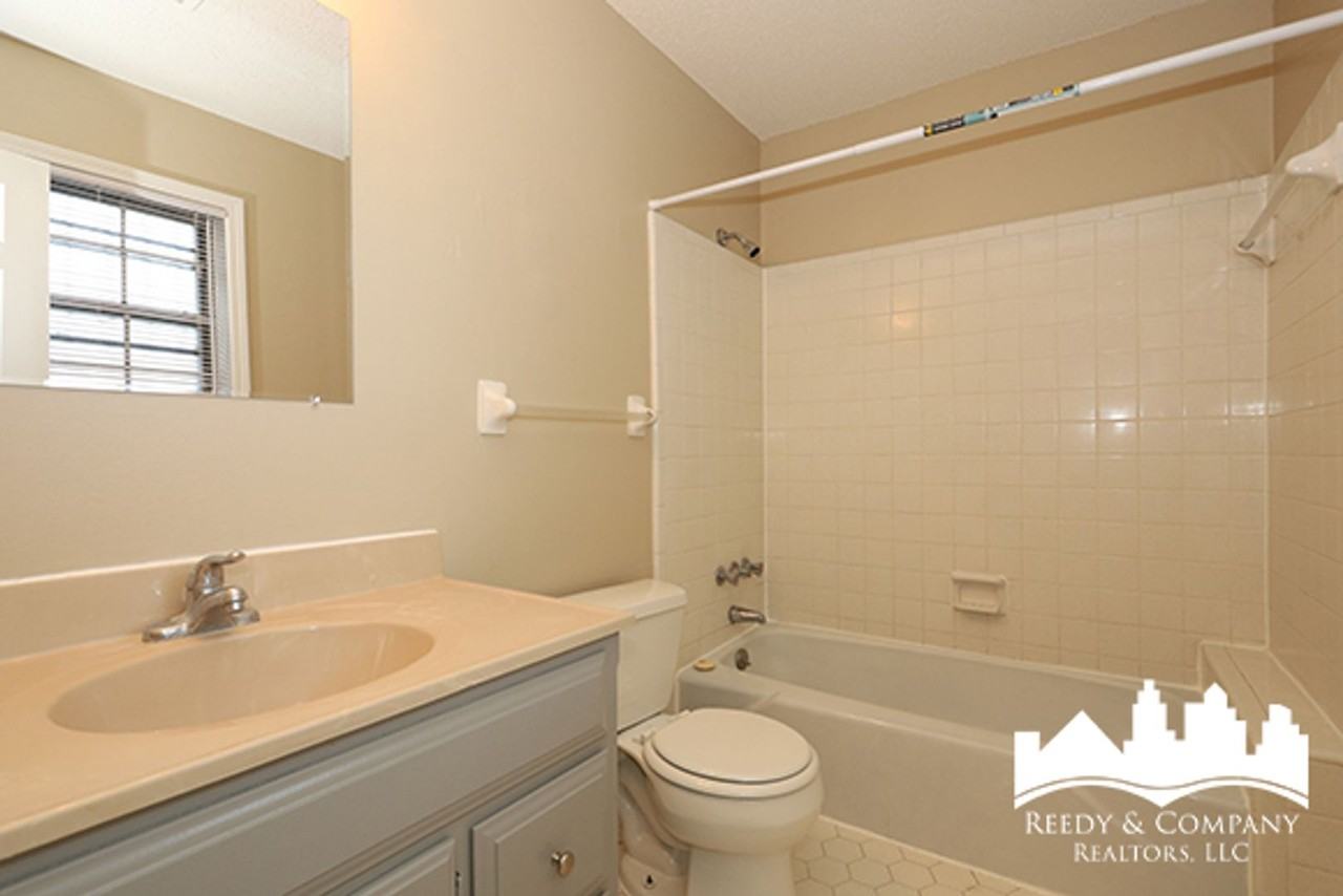 3054 Pine Allee Cove - Photo 7 of 25