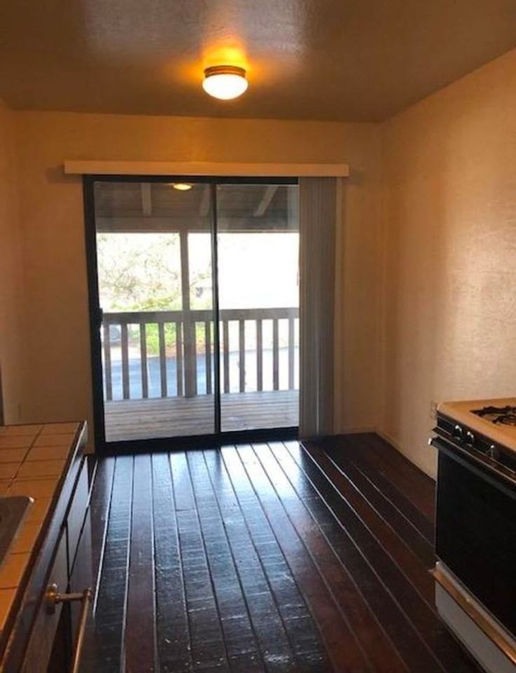 5036 Bluebird Ln - Photo 3 of 8