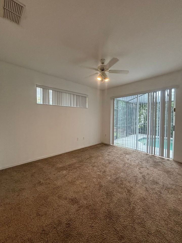 2915 Sunset Lakes Blvd - Photo 4 of 29