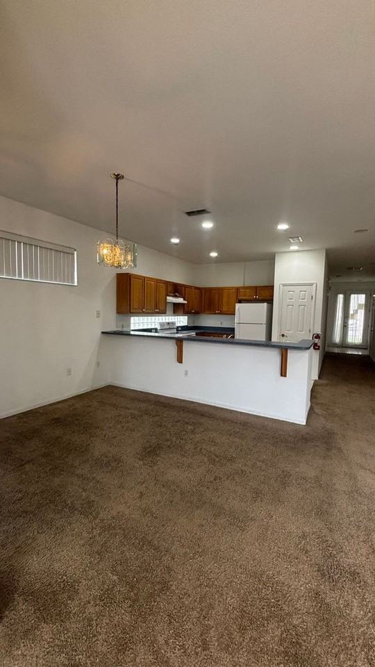 2915 Sunset Lakes Blvd - Photo 6 of 29