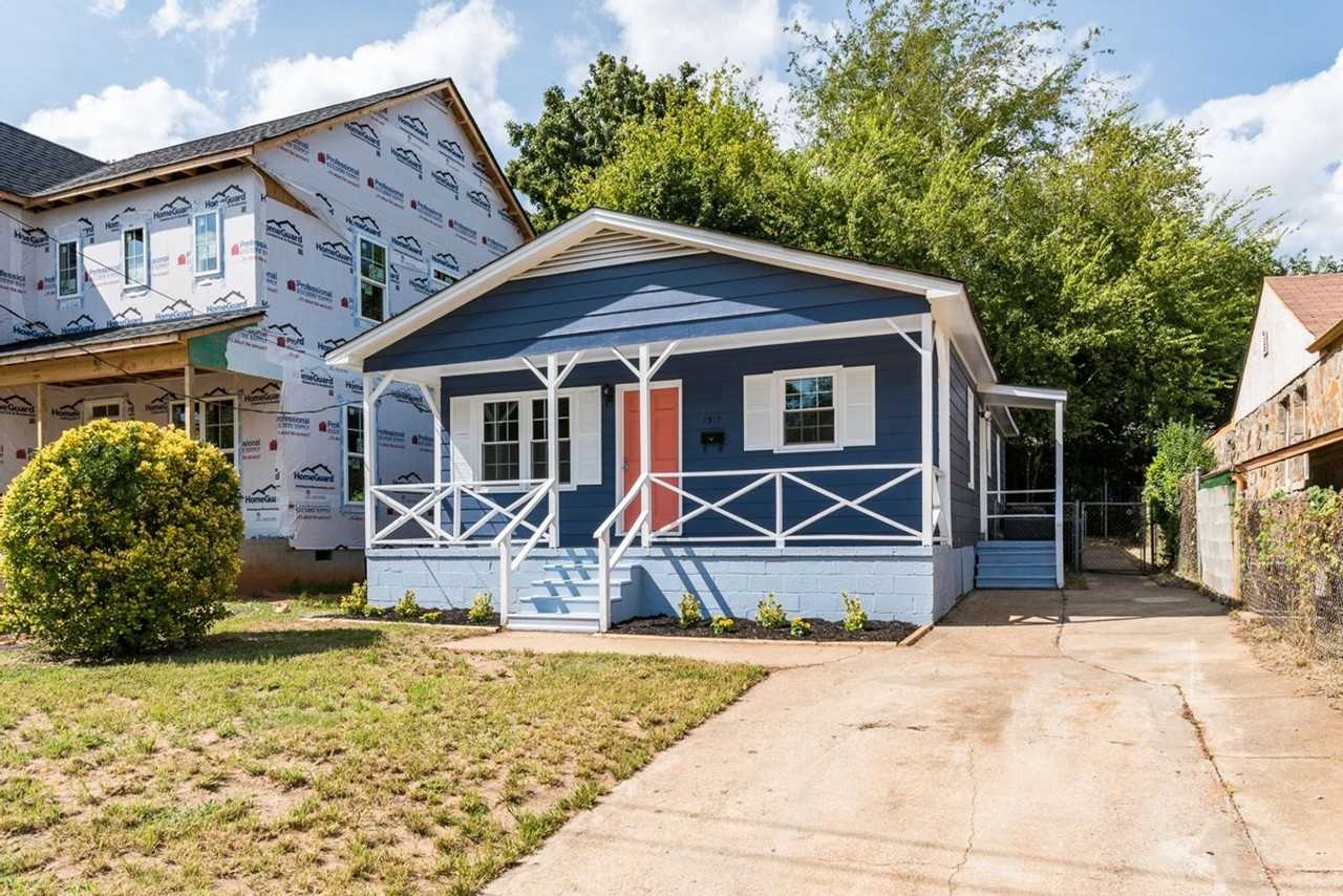 1517 E Jones St - Photo 2 of 26