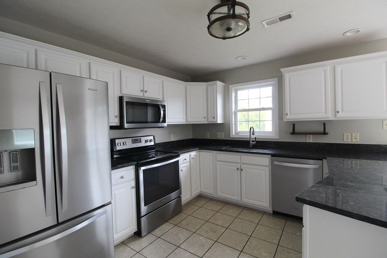 2881 Taylor Spring Ln - Photo 3 of 14