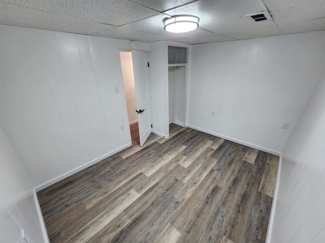 613 N West St - Photo 5 of 7