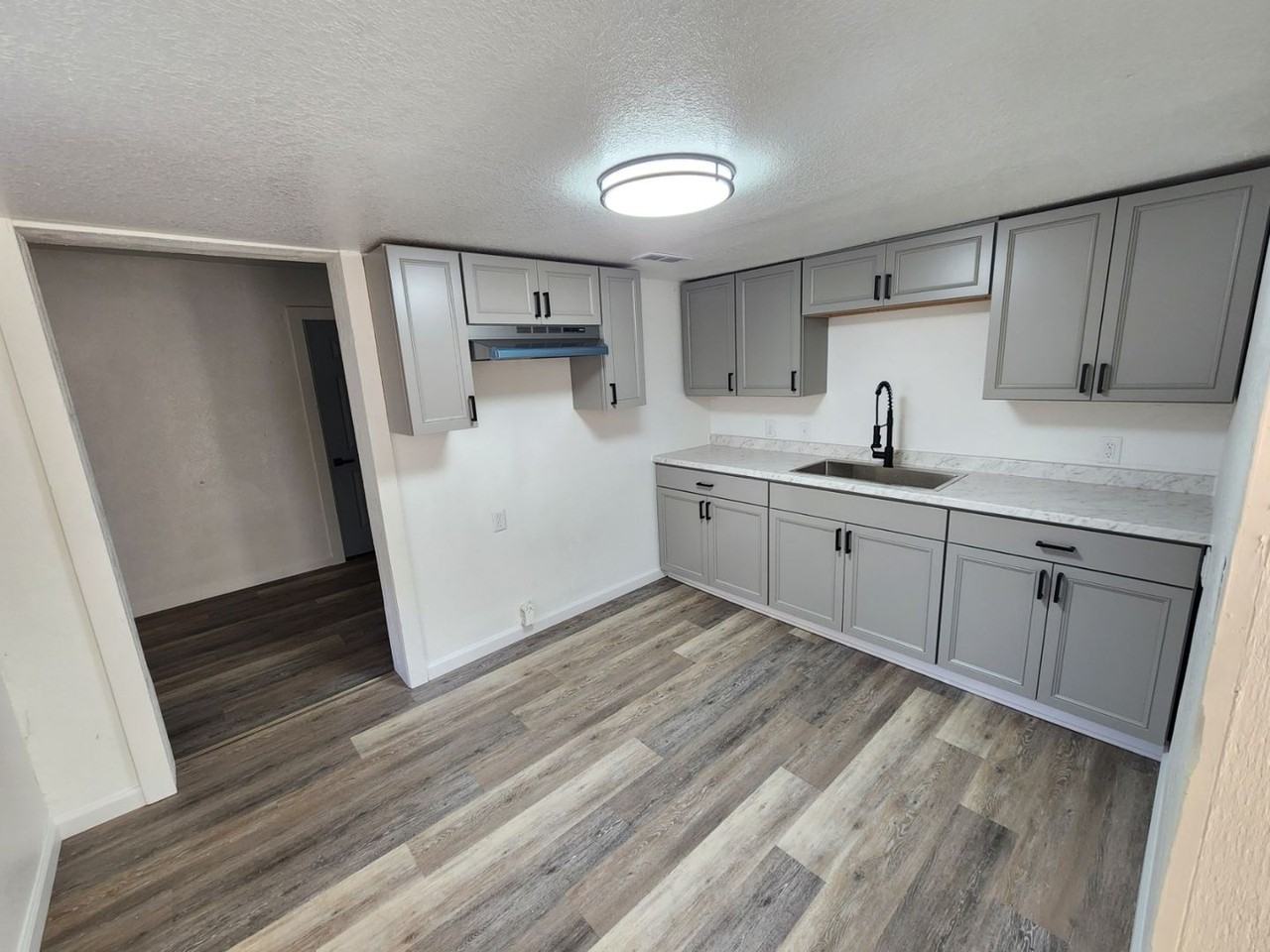 613 N West St - Photo 7 of 7