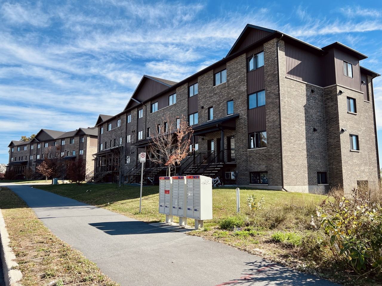 160/170 Rue de la Fabrique - Photo 5 of 7