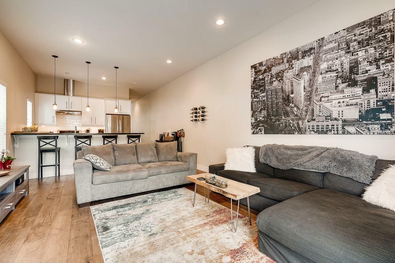 538 S Lincoln St - Photo 6 of 28