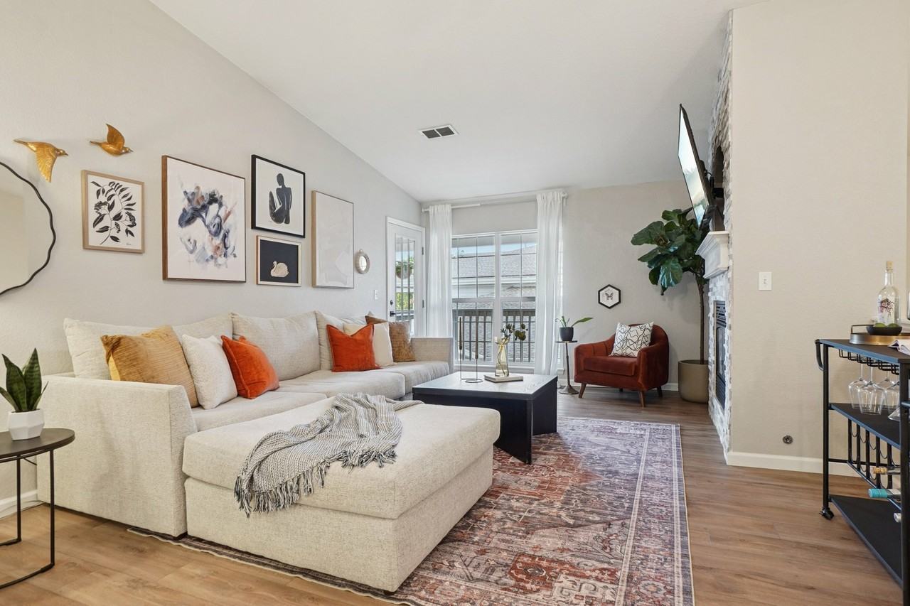 4271 South Blackhawk Circle #2C