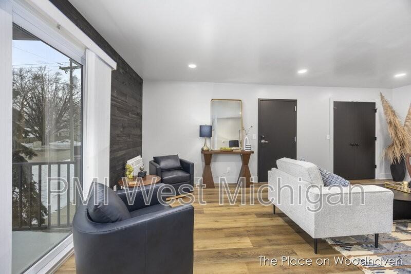 8424 Woodhaven Dr Sw #2 - Photo 4 of 18