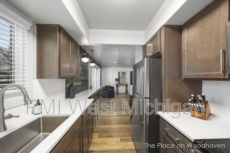8424 Woodhaven Dr Sw #2 - Photo 7 of 18