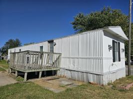 featured image of 700 W Ridgeway Ave