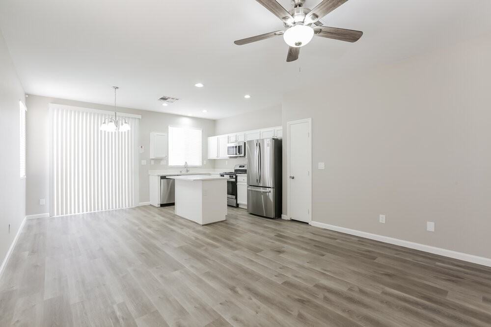 9782 Vista Crest Ave - Photo 4 of 16