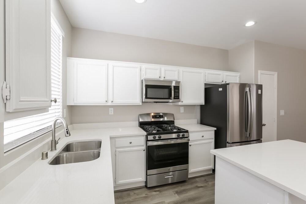 9782 Vista Crest Ave - Photo 6 of 16