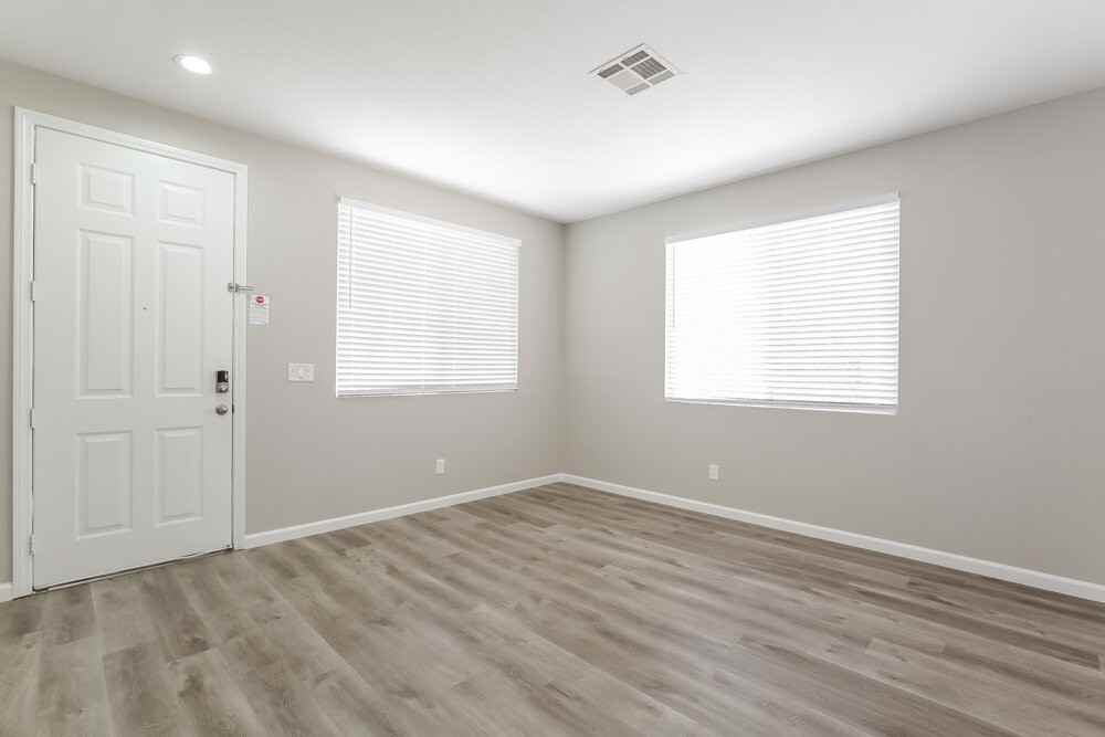 9782 Vista Crest Ave - Photo 7 of 16