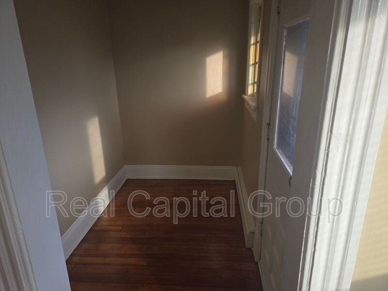 708 Westover Pl #2 - Photo 4 of 8