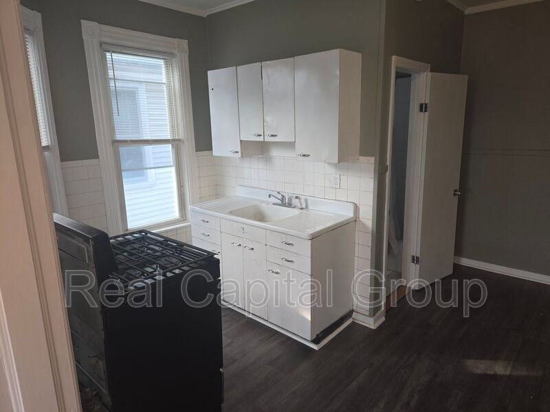 708 Westover Pl #2 - Photo 7 of 8