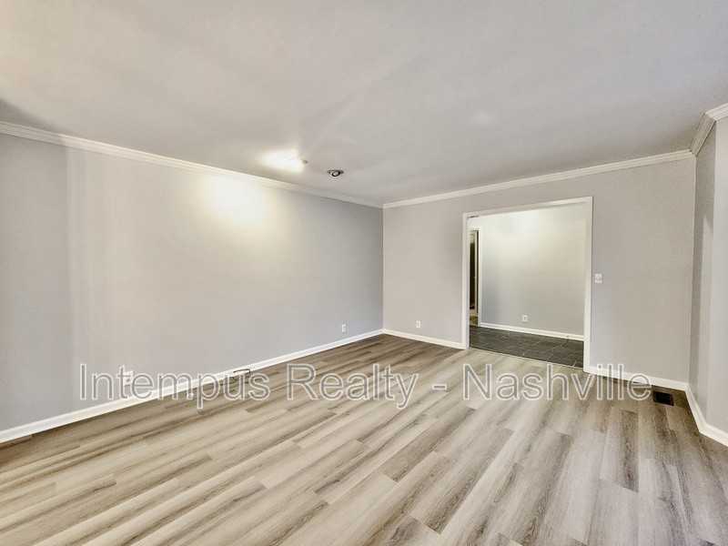 8124 Devens Dr - Photo 4 of 50