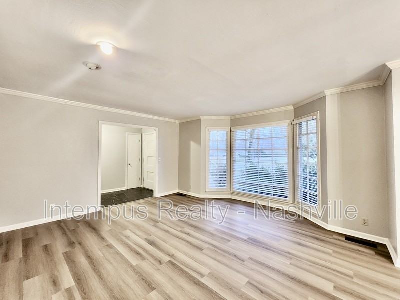 8124 Devens Dr - Photo 5 of 50