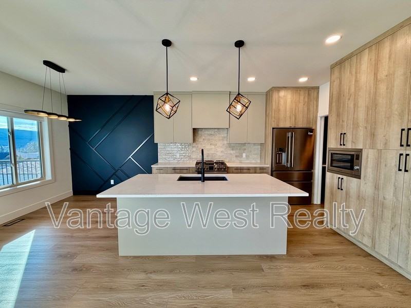 9765 Santina Rd - Photo 2 of 50