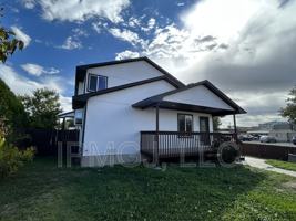 featured image of 152 N Mulberry St