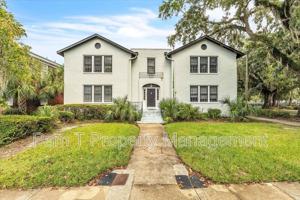 featured image of 740 E 45th St #2