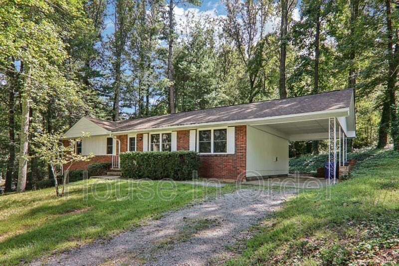 325 Comet Dr - Photo 2 of 37