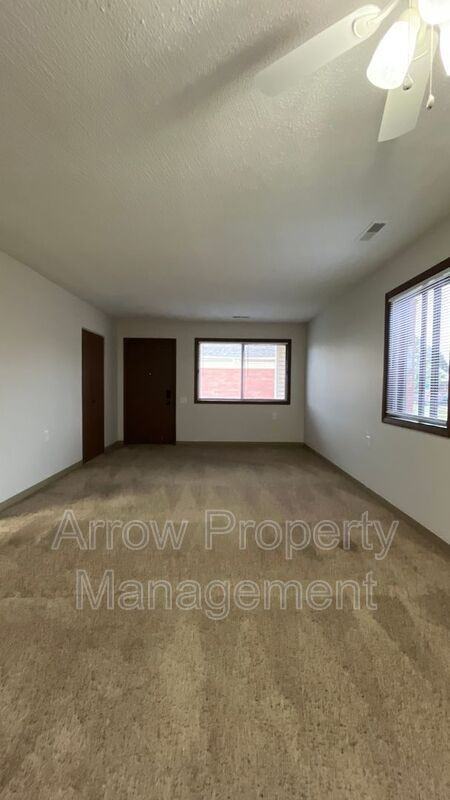 11141 N(Waverly) #61 - Photo 3 of 10