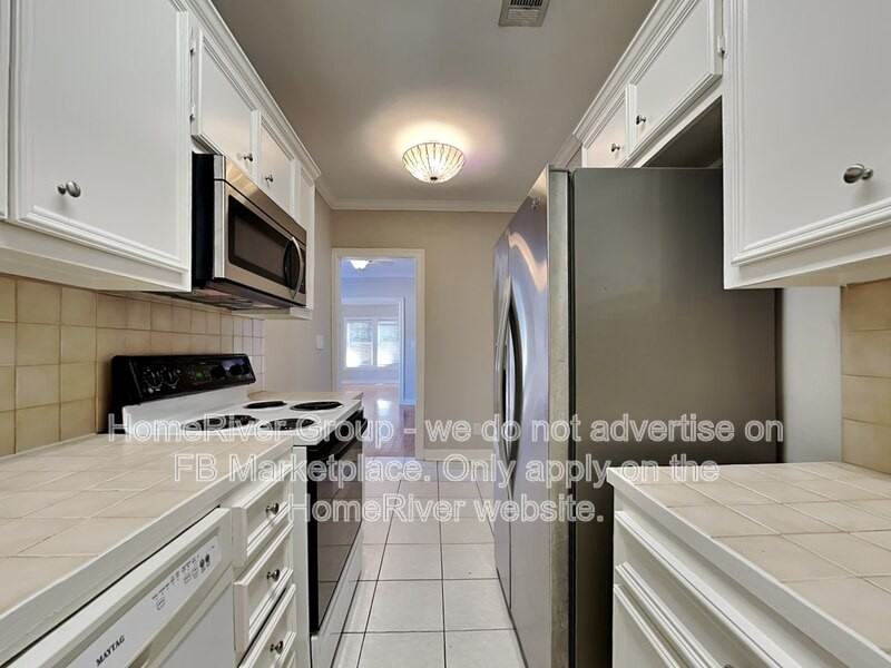 3408 Crawford Street #4 - Photo 5 of 17