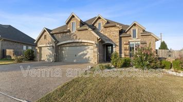 featured image of 5803 Sw Hyde Park