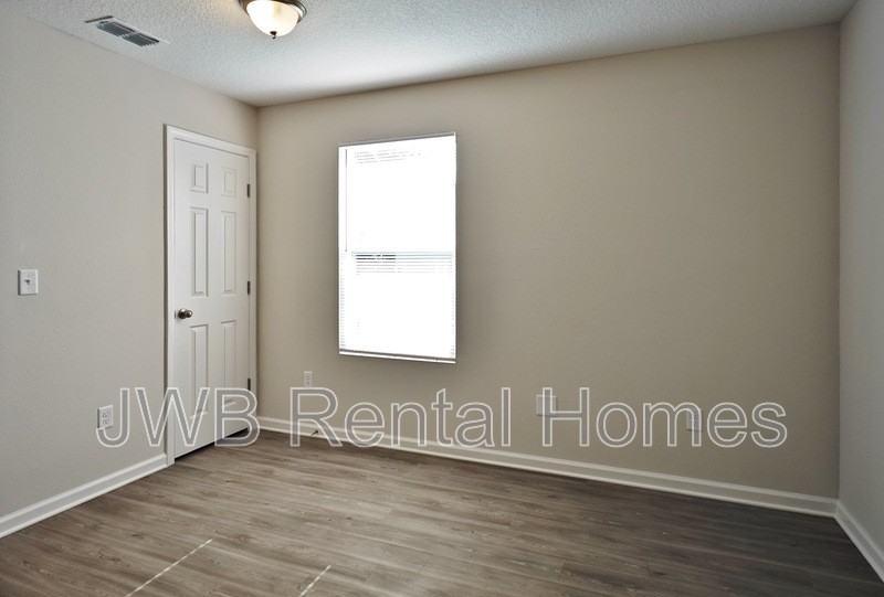 3019 Dignan St - Photo 3 of 8