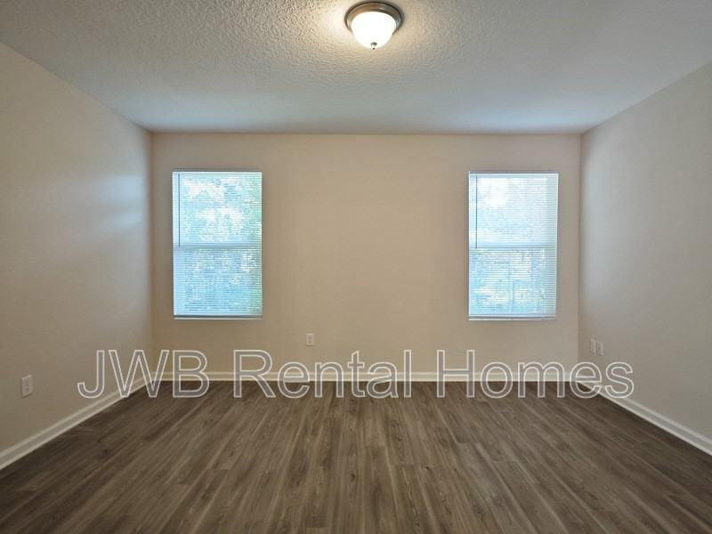 3019 Dignan St - Photo 5 of 8