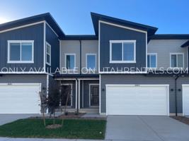 featured image of 1605 W Charmer Ln #1435