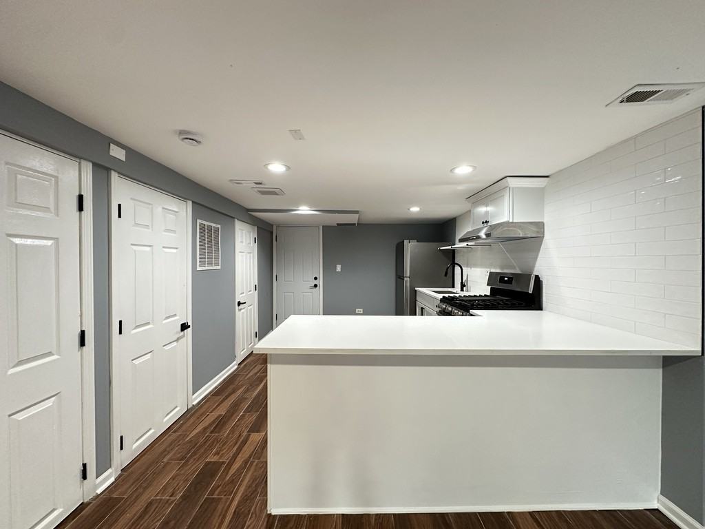 2317 N Keeler Ave #G - Photo 3 of 21