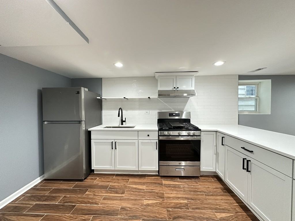 2317 N Keeler Ave #G - Photo 5 of 21
