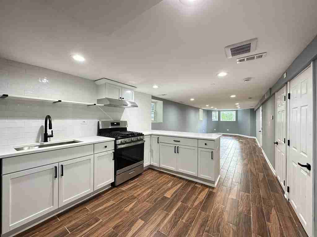2317 N Keeler Ave #G - Photo 6 of 21