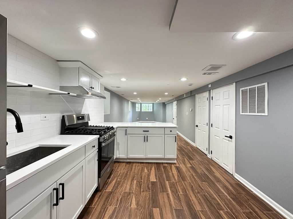 2317 N Keeler Ave #G - Photo 7 of 21