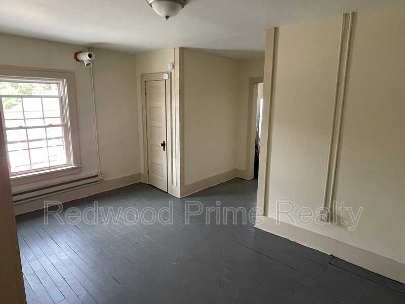 908 Main Street - Photo 4 of 9