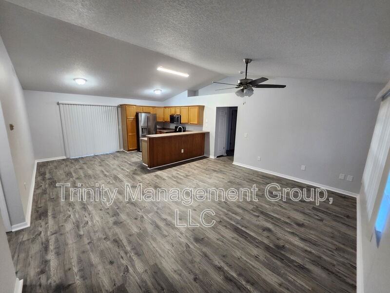 9095 E China Grove Ln - Photo 3 of 10