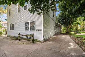 featured image of 828 4th St Nw