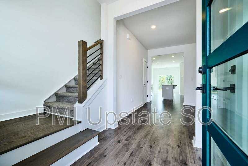 1290 Westgate Village Dr - Photo 4 of 29