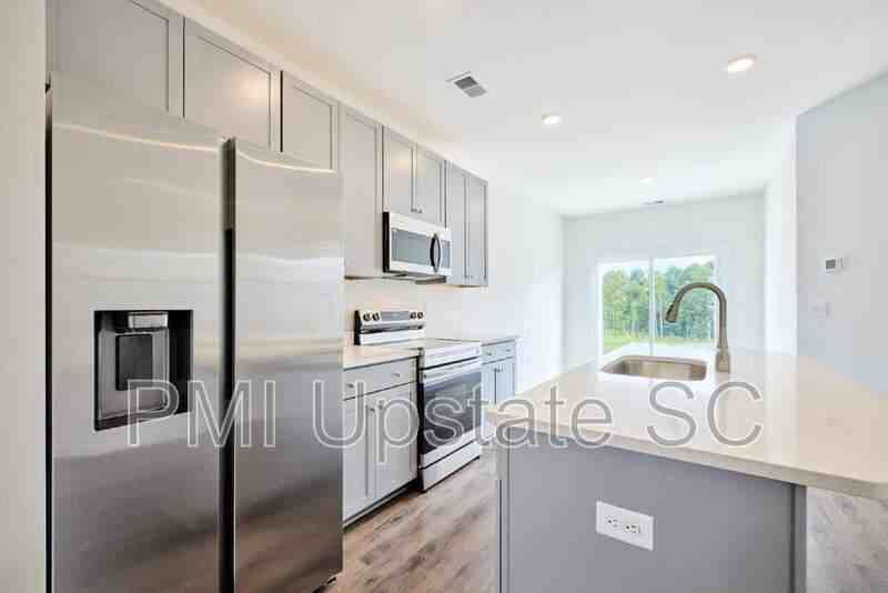 1290 Westgate Village Dr - Photo 6 of 29